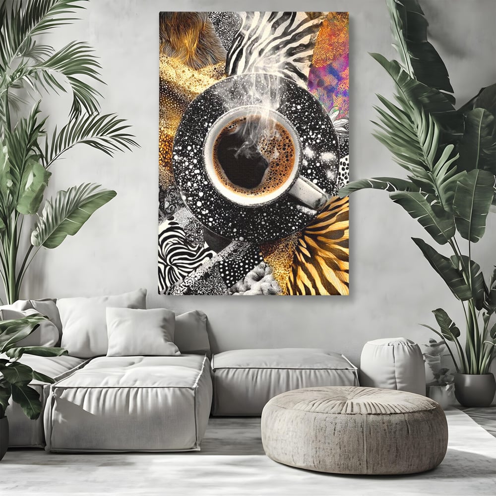 Tablou canvas cu tablou canvas cu ceasca de cafea si imprimeuri animale, fara rama, pe sasiu de lemn, pe perete intr-un living